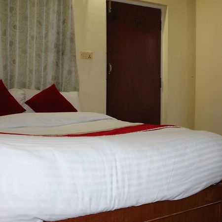 Hotel Snow Leopard Pokhara Buitenkant foto