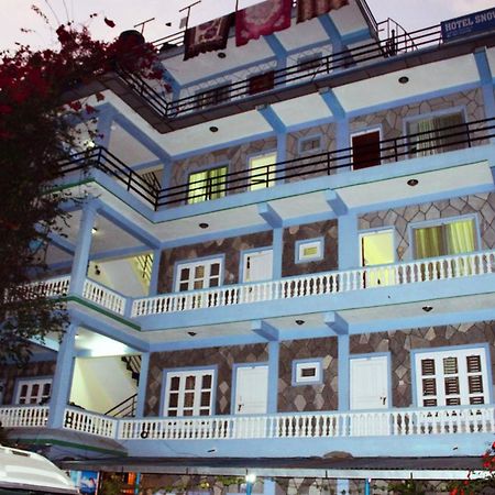 Hotel Snow Leopard Pokhara Buitenkant foto