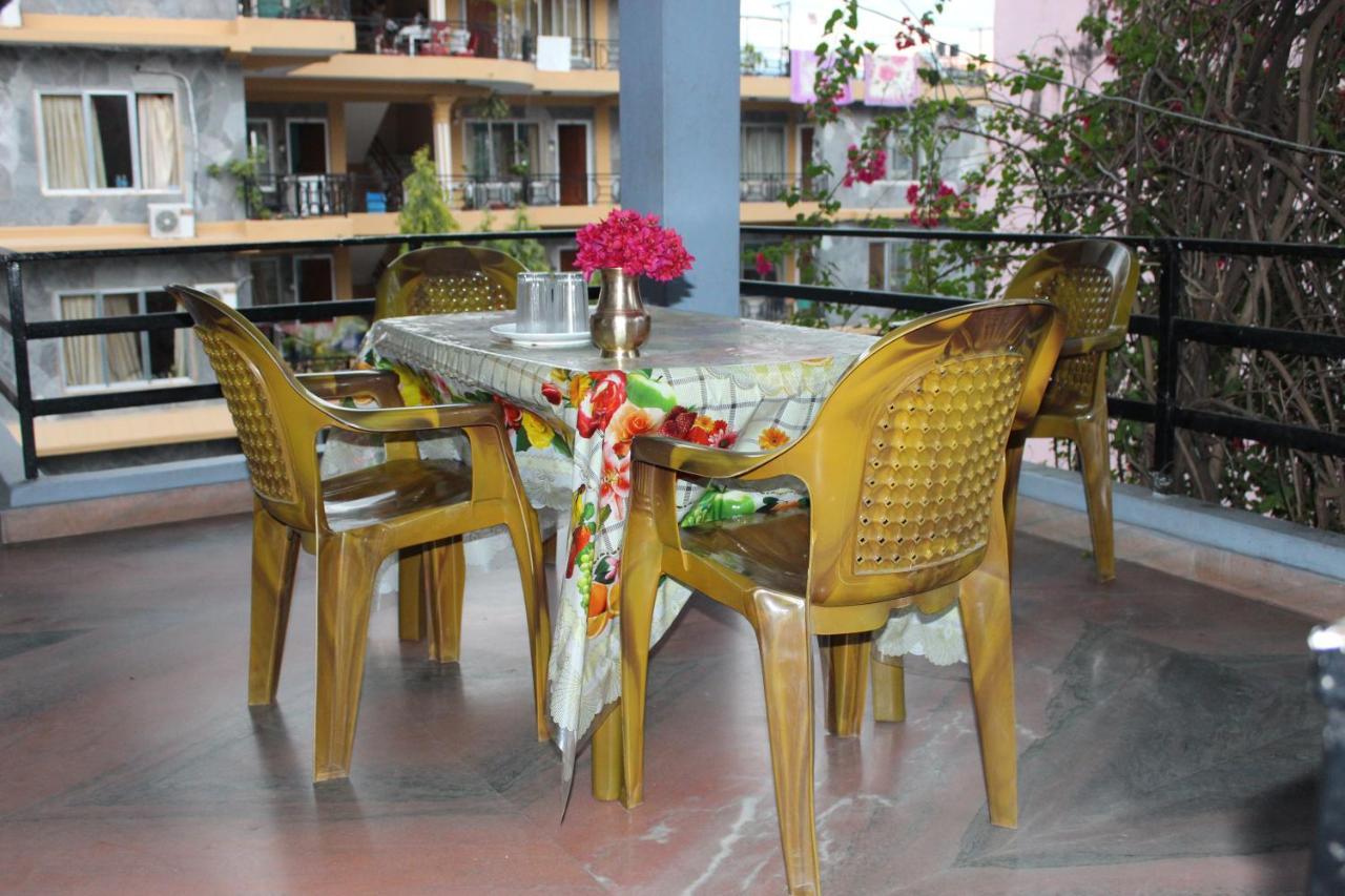 Hotel Snow Leopard Pokhara Buitenkant foto