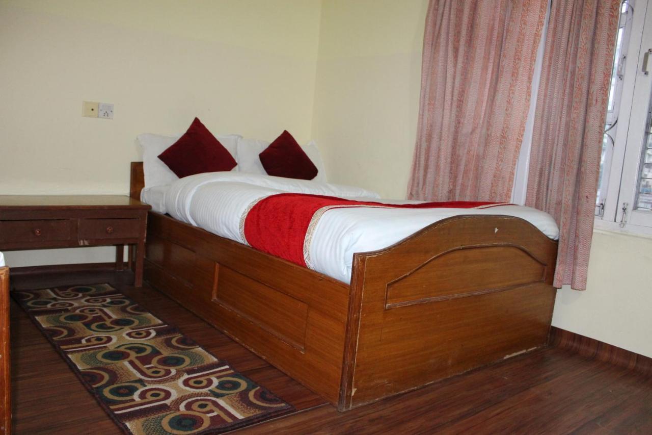 Hotel Snow Leopard Pokhara Buitenkant foto