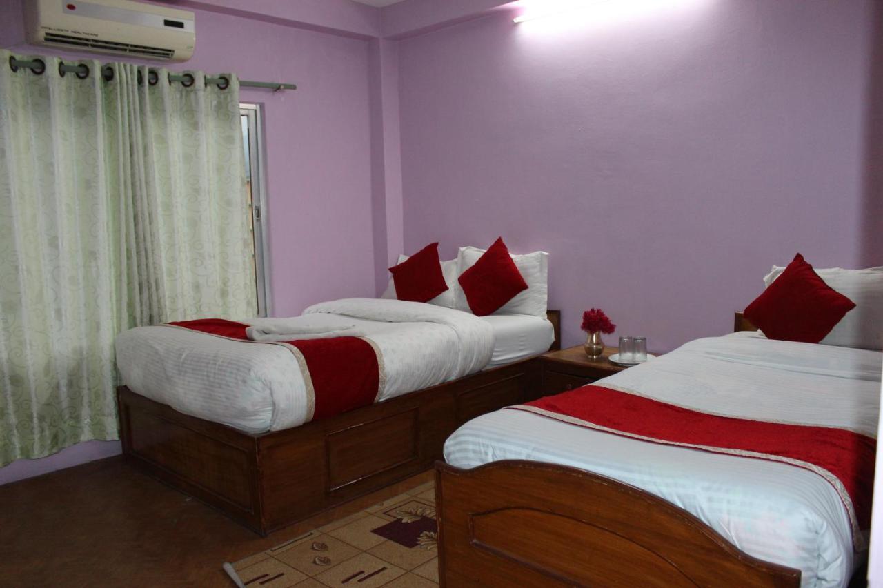 Hotel Snow Leopard Pokhara Buitenkant foto