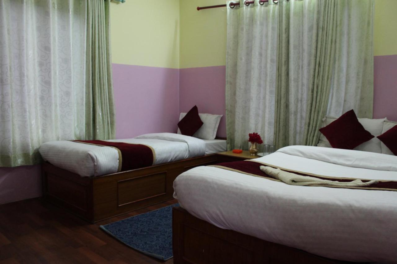 Hotel Snow Leopard Pokhara Buitenkant foto